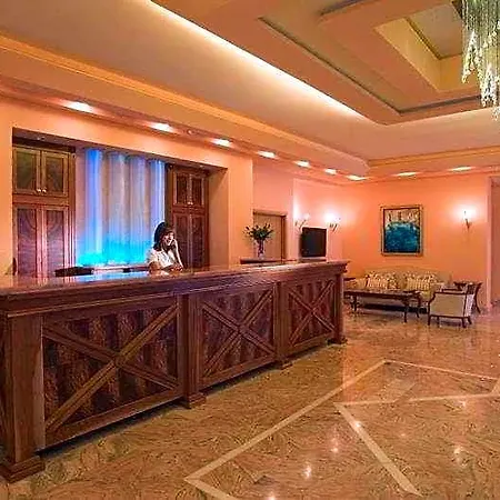 Regina Dell' Acqua Otel