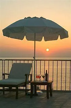 Regina Dell' Acqua Otel