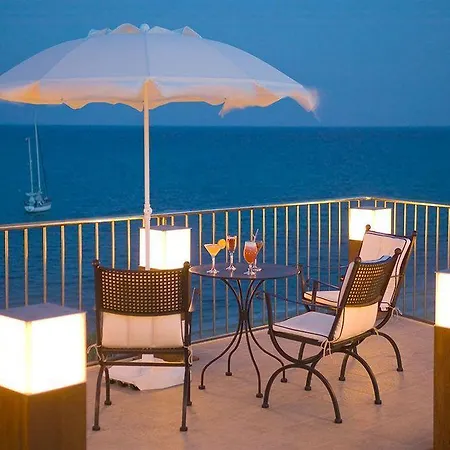 Otel Regina Dell' Acqua Skala (Kefalonia)
